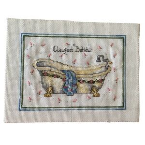 Clawfoot Bathtub Cross-Stitch Wall Art | Vintage-Inspired Handmade Decor